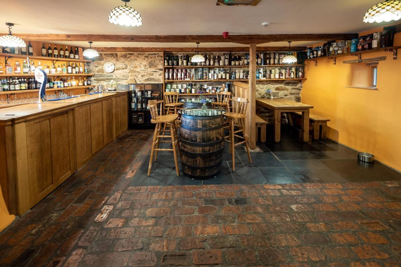 Hotel The Wayside And Whisky Barn Whitbeck Esterno foto