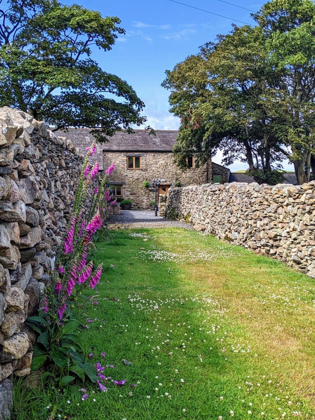 Hotel The Wayside And Whisky Barn Whitbeck Esterno foto