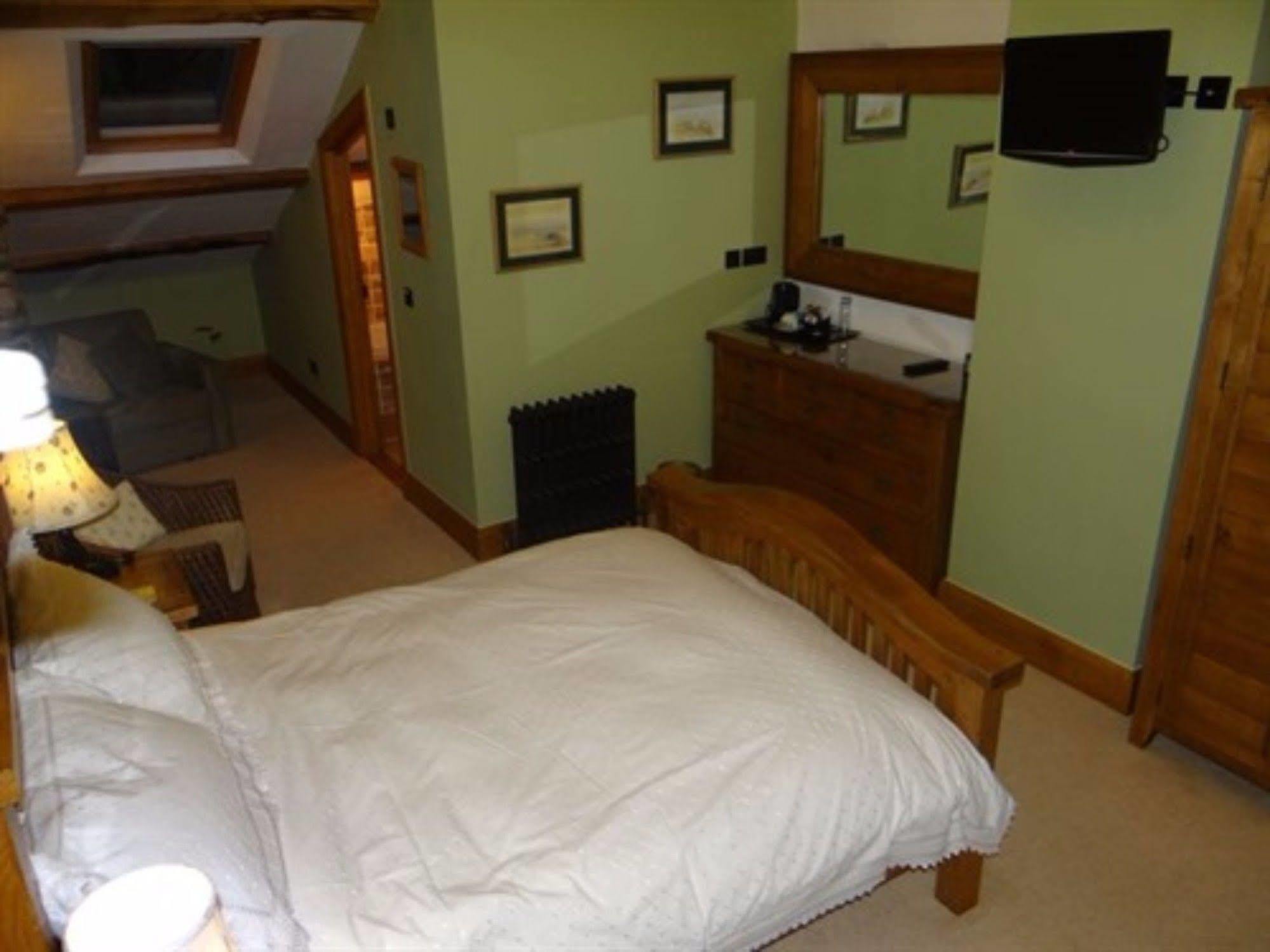 Hotel The Wayside And Whisky Barn Whitbeck Esterno foto