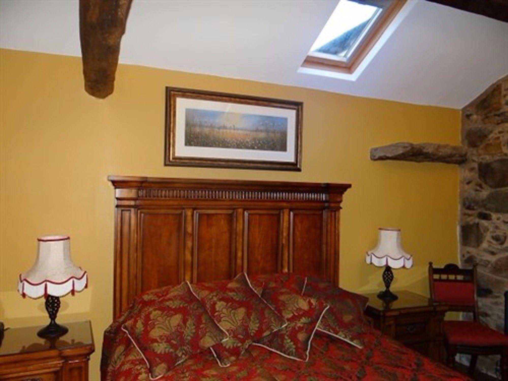 Hotel The Wayside And Whisky Barn Whitbeck Esterno foto