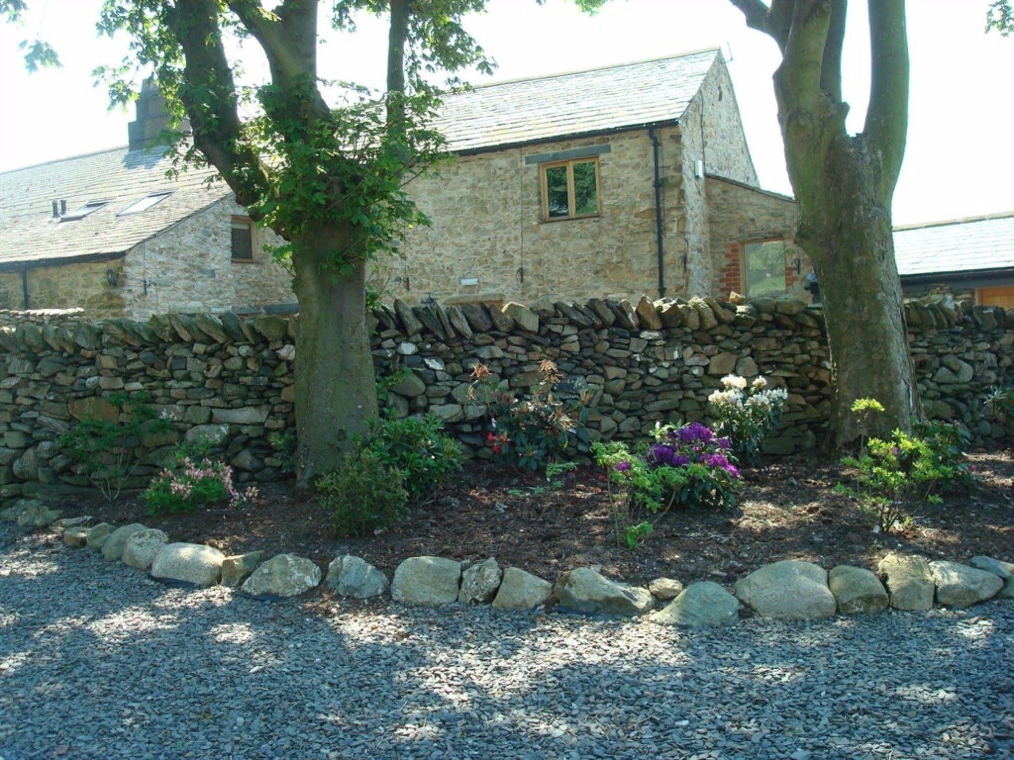 Hotel The Wayside And Whisky Barn Whitbeck Esterno foto
